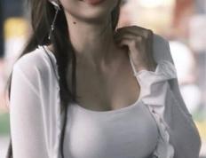 余霜：從(cóng)LPL到央视的跨界破壁者