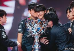 Faker調(diào)侃BLG是世(shì)界(jiè)冠(guān)军！T1皮肤候选池出爐(lú)：中路有9个英(yīng)雄能(néng)选