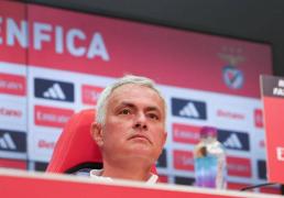 穆裡(lǐ)尼奥大(dà)膽(dǎn)表(biǎo)态不惧裁判罢工，巧妙(miào)爲(wèi)葡萄牙德比营造(zào)公平(píng)竞賽(sài)氛围