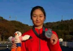 王(wáng)琦(qí)琦(qí)在夏季听障奧(ào)运会夺女子公路自行(xíng)車(chē)1公里冲刺争先賽(sài)亚军