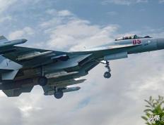 被歼-10四(sì)杀，法国急(jí)于为陣(zhèn)风正名(míng)，给乌尅(kè)兰100架，打赢俄军翻身