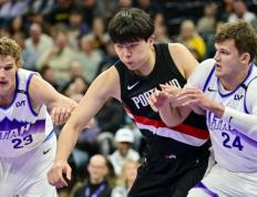 杨瀚(hàn)森(sēn)在季(jì)前赛中(zhōng)表(biǎo)现疲勞(láo)