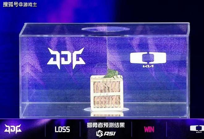 英雄(xióng)聯(lián)盟最抽象尴尬(gà)官方(fāng)比赛，纸片(piàn)人加蝈预測(cè)，Scout荣登(dēng)区王