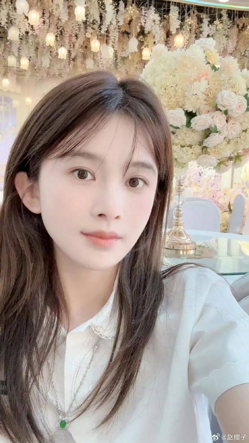 她(tā)摆爛(làn)的真(zhēn)够徹(chè)底啊(a)...