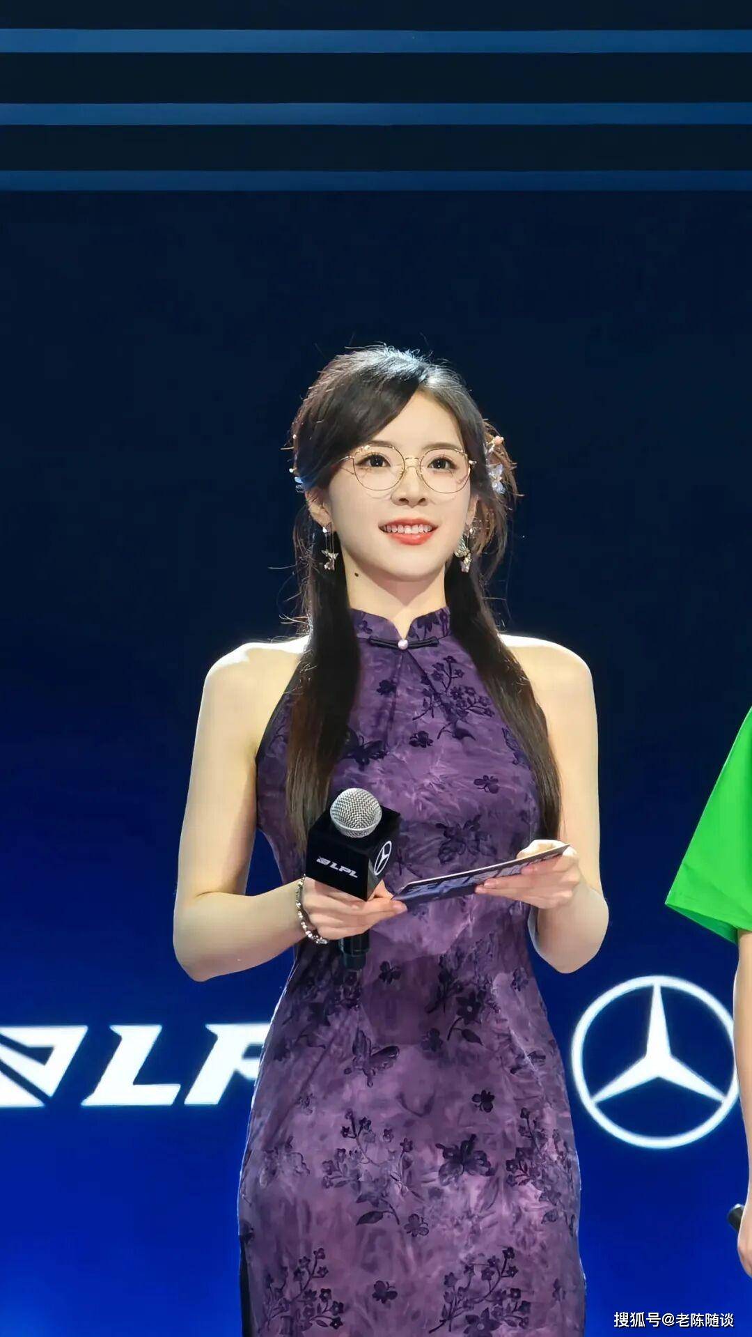 余霜,先天旗(qí)袍美躰(tǐ)女(nǚ)人