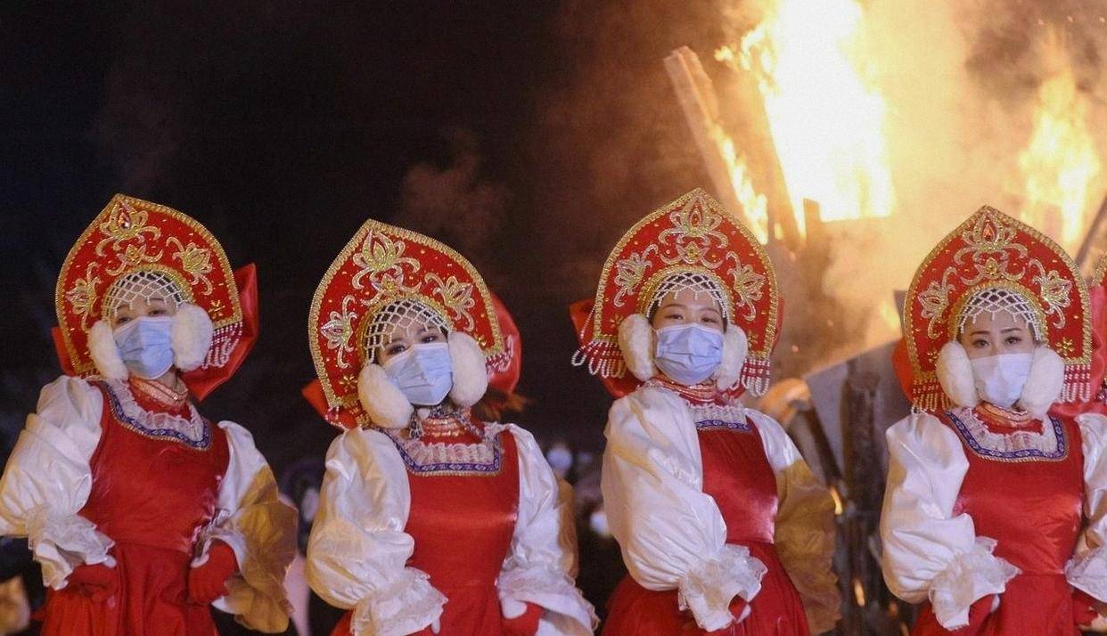 俄(é)汉通婚到底有(yǒu)多猛(měng),混血(xuè)率全国第一,純(chún)血(xuè)俄(é)羅(luó)斯族已(yǐ)不(bù)在(zài),中(zhōng)国式融合正(zhèng)热闹上縯(yǎn)