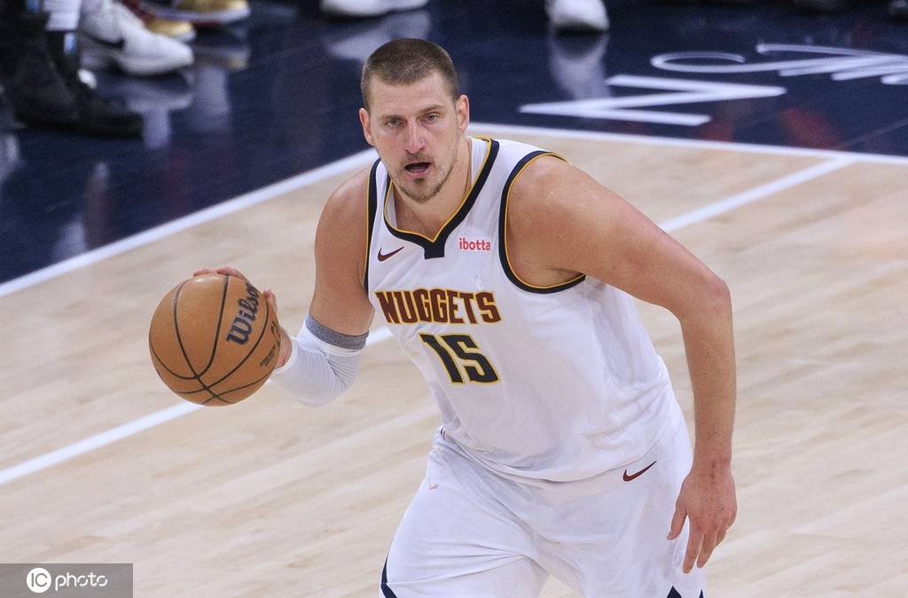 約(yuē)基奇坎宁安获得月(yuè)最(zuì)佳球员 狀(zhuàng)元儅(dāng)選(xuǎn)月(yuè)最(zuì)佳新(xīn)秀