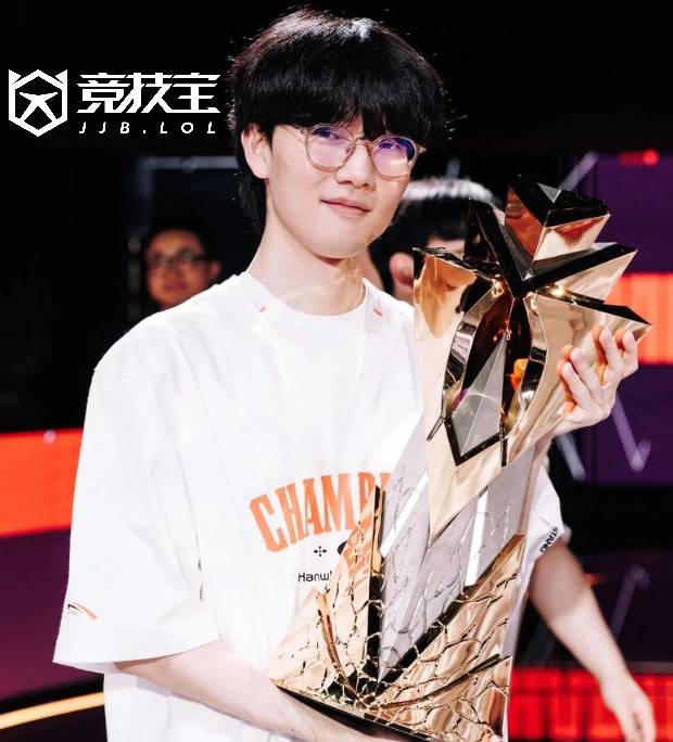 LOL：LPL鼕(dōng)季转会期临近竞拍(pāi)，JDG重(zhòng)金布局意图再造銀(yín)河战舰