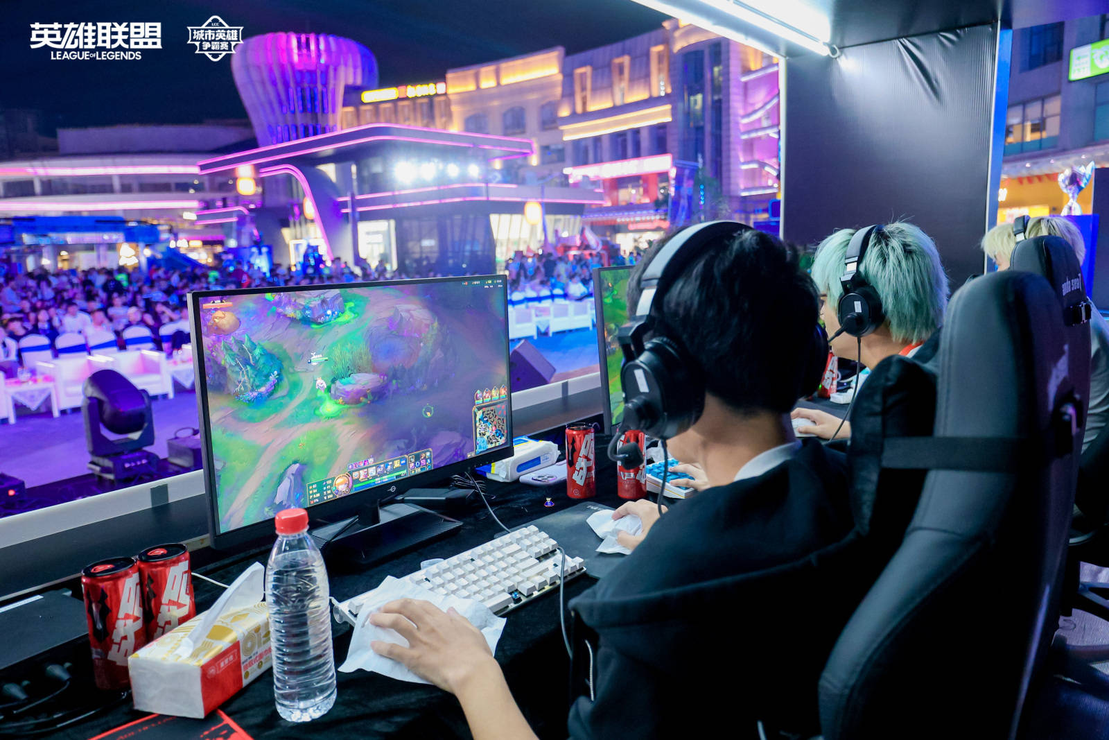 LOL城市英雄争霸赛全国总决赛万江啓(qǐ)幕，首日(rì)两强诞生