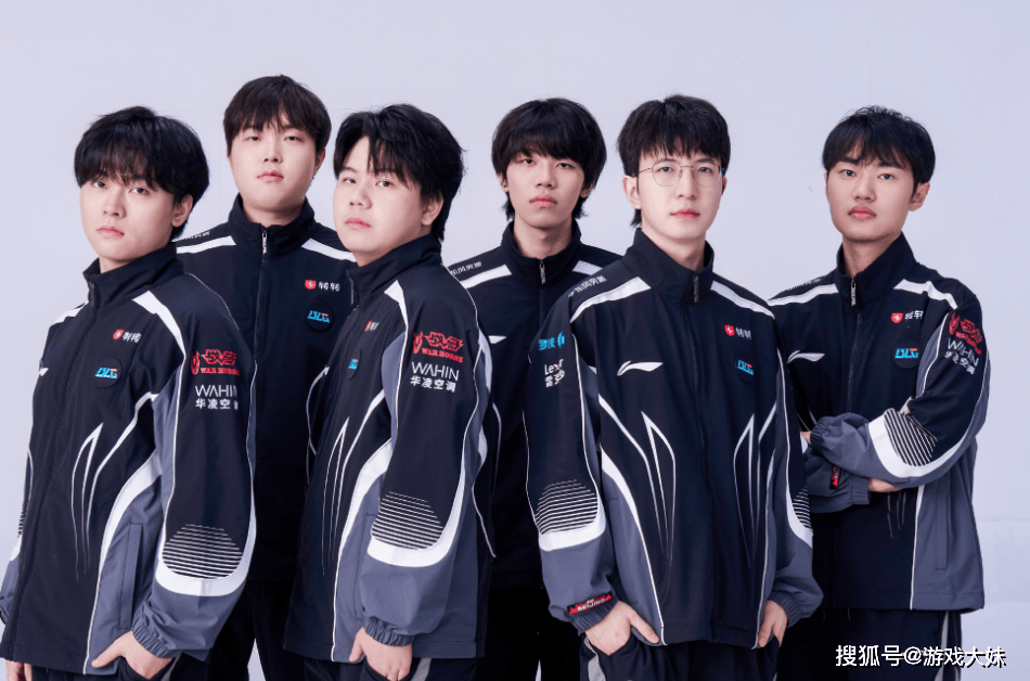 观众对LPL彻底失(shī)望了，S15門(mén)票卖不出去(qù)，普(pǔ)遍认为LPL将止步4强