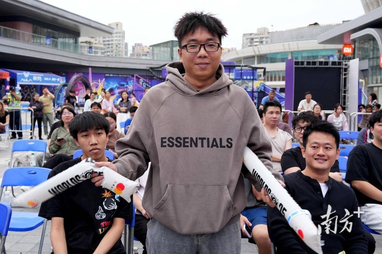 大湾区电竞迷再聚万江(jiāng)，LOL峽(xiá)谷传奇观赛派对落(luò)幕