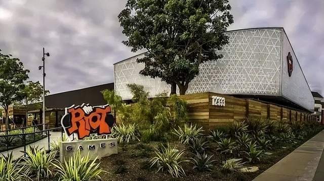 LOL2被官方辟谣？拳头公布LOL重磅(bàng)更新：引擎(qíng)升级，玩法调整(zhěng)！