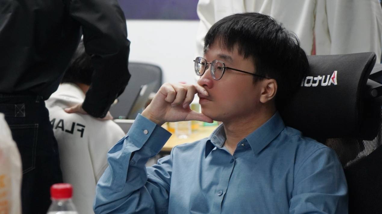 LOL迎來(lái)重大爆(bào)料！拳(quán)頭(tóu)官方透(tòu)露，LCK明年(nián)的比赛，教(jiào)练或参與(yǔ)指挥