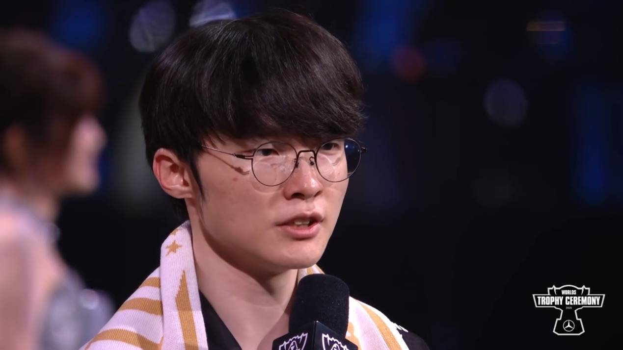 LOL迎來(lái)重大爆(bào)料！拳(quán)頭(tóu)官方透(tòu)露，LCK明年(nián)的比赛，教(jiào)练或参與(yǔ)指挥