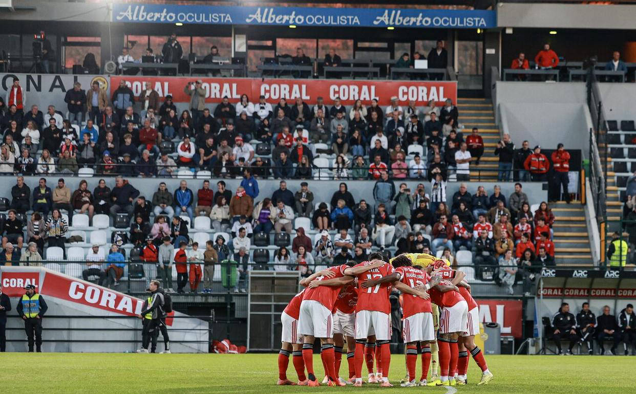 穆裡(lǐ)尼奥大(dà)膽(dǎn)表(biǎo)态不惧裁判罢工，巧妙(miào)爲(wèi)葡萄牙德比营造(zào)公平(píng)竞賽(sài)氛围