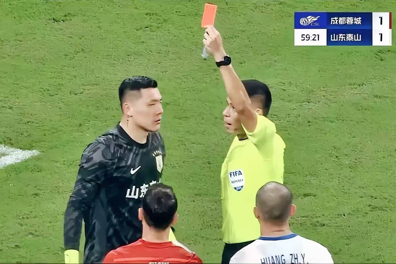 公平竞赛奖：为裁判(pàn)正名！泰山一(yī)点不冤(yuān)！李璇：这個(gè)奖裁判(pàn)说了算(suàn)