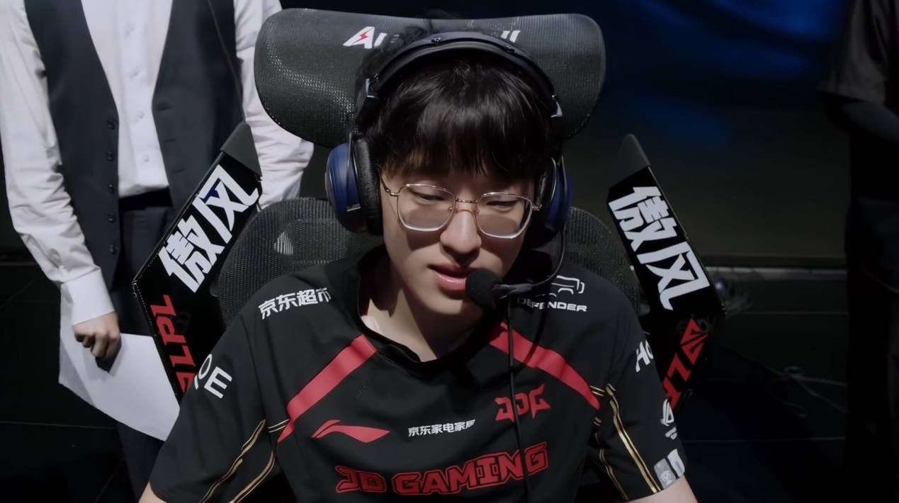 LPL官方(fāng)大发雷(léi)霆！官方(fāng)解说透露(lù)，聯(lián)盟很生(shēng)气，對(duì)ASI成勣(jī)相当不满