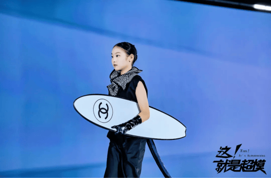 2025这！就(jiù)是(shì)超模全球(qiú)总決(jué)赛 全球(qiú)人气冠军—王(wáng)雪(xuě)萌！