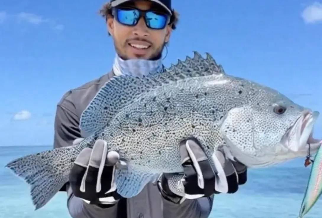 正式(shì)加盟(méng)！本-西矇(méng)斯(sī)重返职業(yè)赛场，转战职業(yè)钓鱼联赛