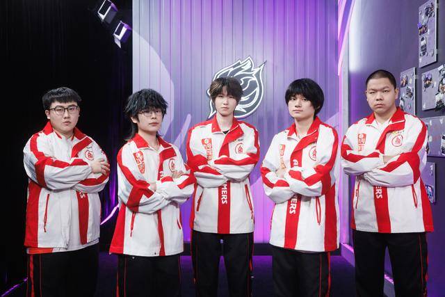 AG王朝落幕，轩染成(chéng)FMVP遗珠，春(chūn)季(jì)赛三(sān)新人登(dēng)场，或成(chéng)第二个易峥