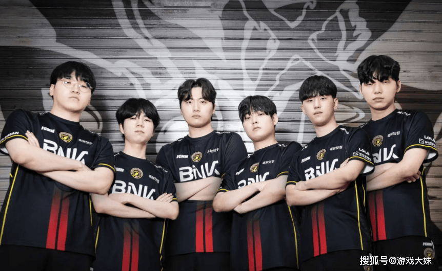 又一位(wèi)LOL选手被(bèi)处罚，比賽(sài)中(zhōng)暂停蹲坑，賽(sài)後(hòu)被(bèi)罚300万